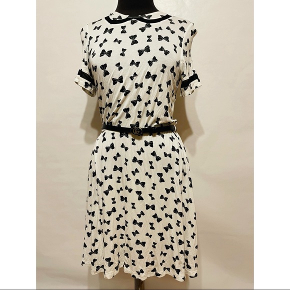ASOS Dresses & Skirts - ASOS black & white bow print dress